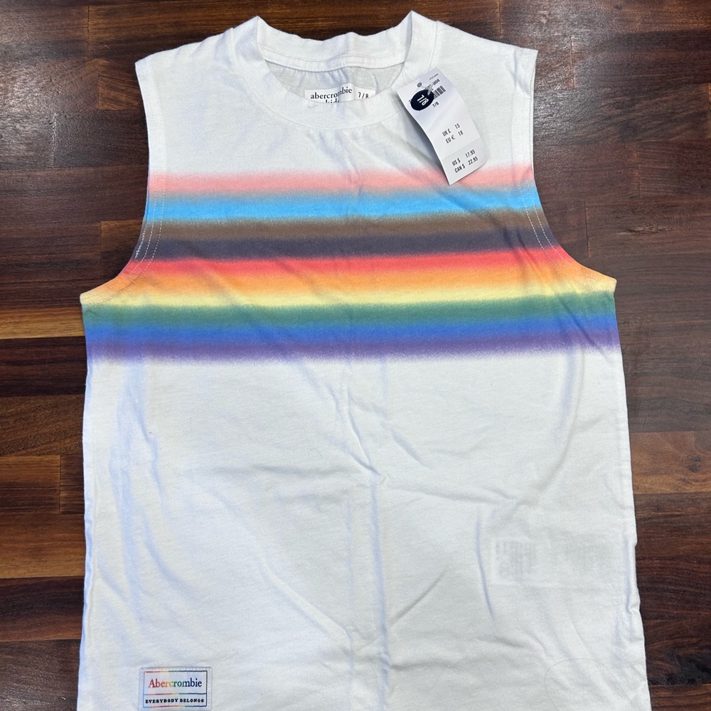 Abercrombie new with tags sleeveless t shirt